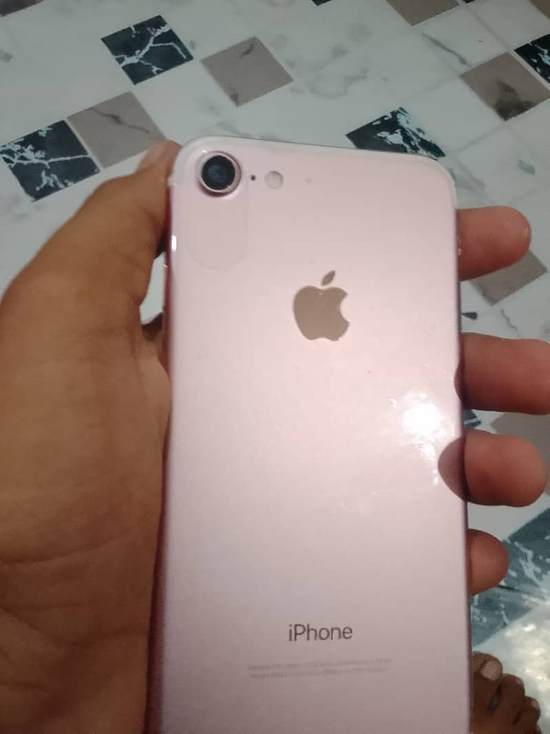 iPhone 7 0