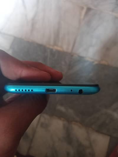 Tecno Spark 4