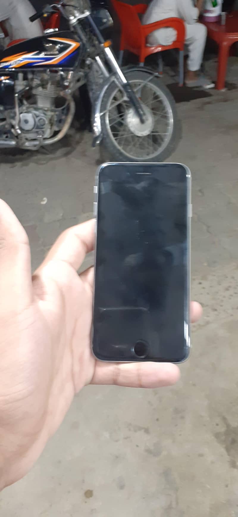 Apple iPhone 6 2