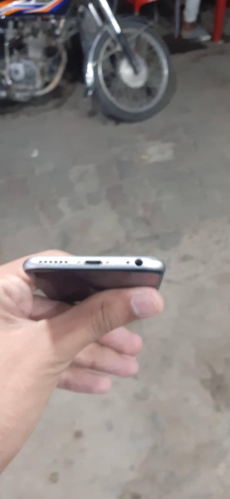Apple iPhone 6 5