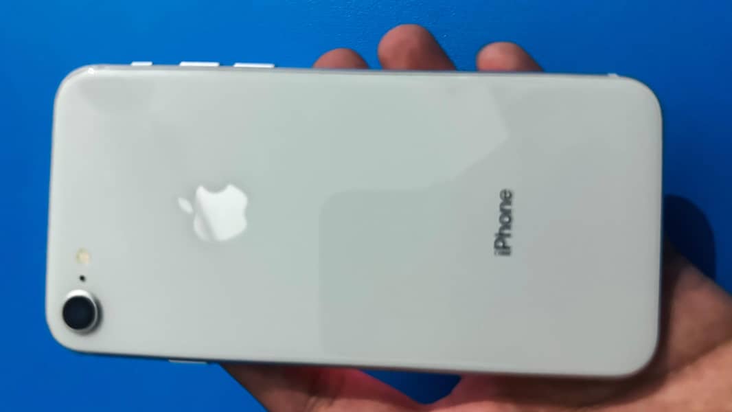 Apple iPhone 8 5
