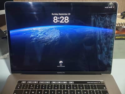 Mac Book Pro 2019 i7