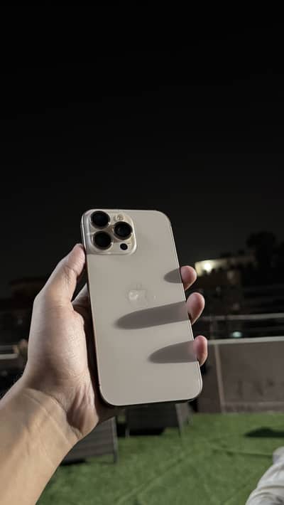 Apple iPhone 16 Pro Max JV