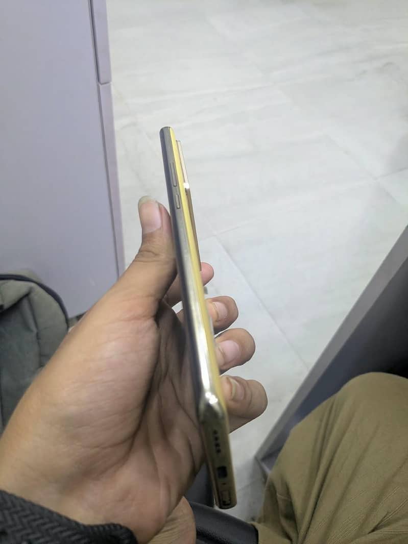 Infinix Note 40 6