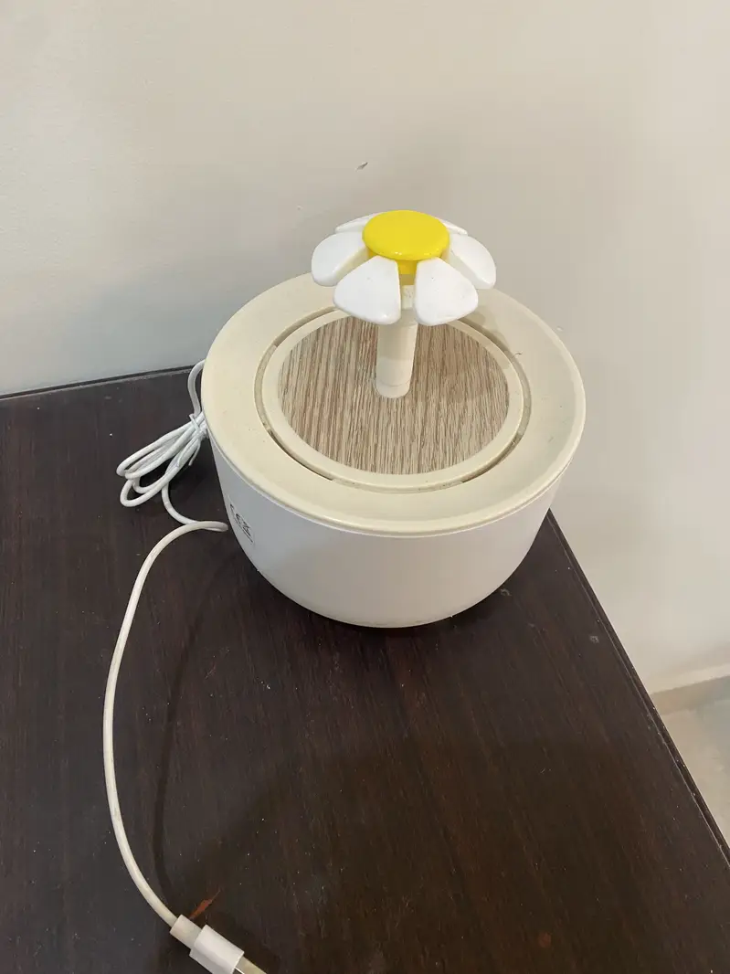 Cat water fountain — photo 2