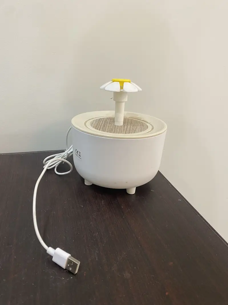Cat water fountain — photo 3