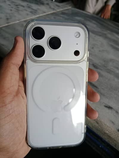 Apple iPhone 17 Pro jv white
