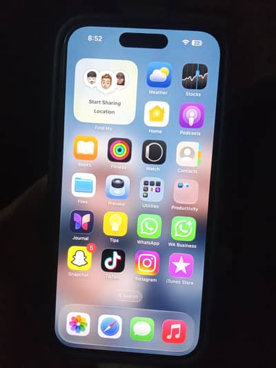 Apple iPhone 16