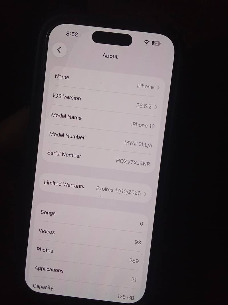 Apple iPhone 16 2