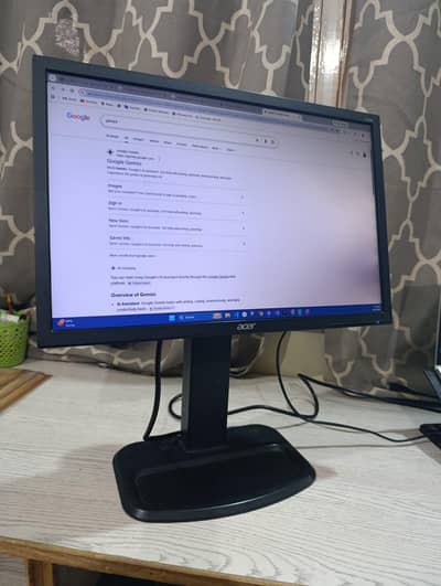 Acer 22 inches monitor and wireless A4 tech mouse & DVI HDMI converter