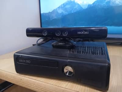 Kinect Xbox 360 S 4GB with 6 Games