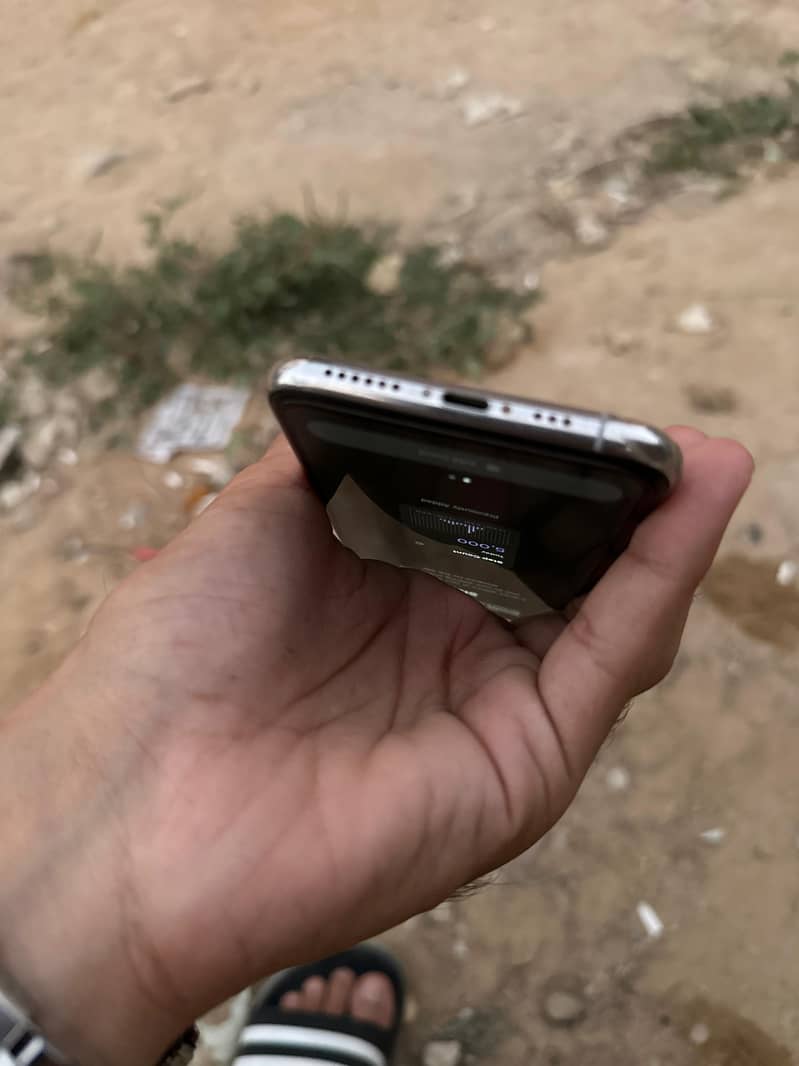 Apple iPhone 11 Pro 3