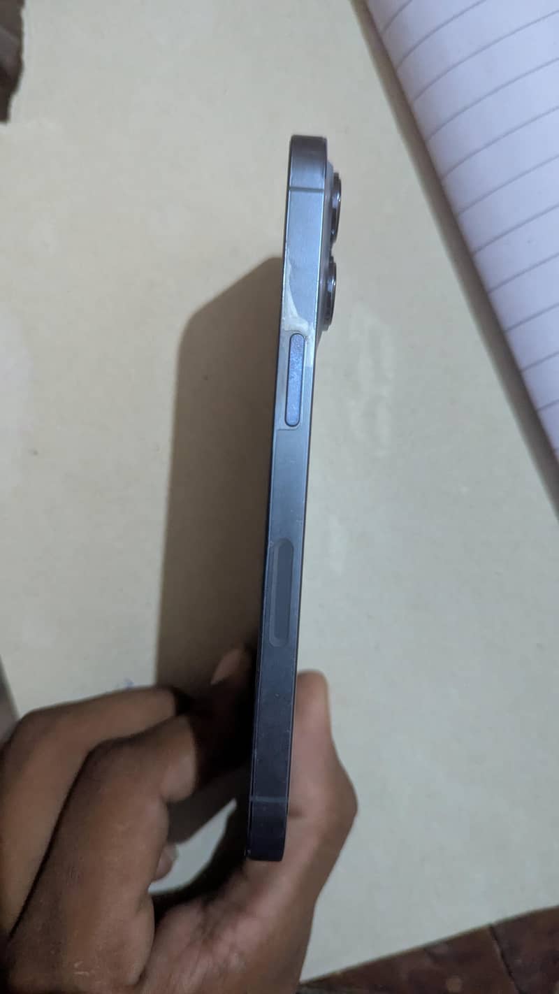 Apple iPhone 13 Pro 2