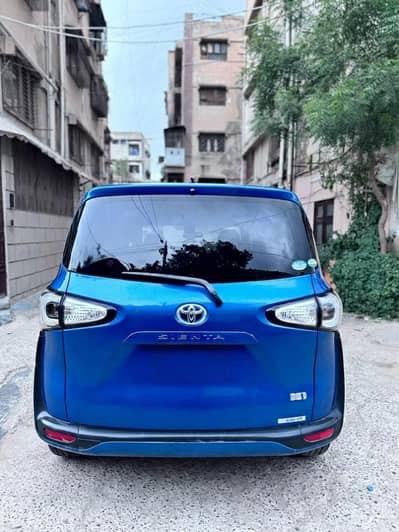 TOYOTA SIENTA G LED