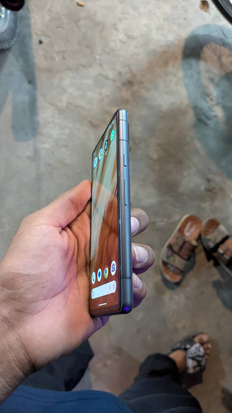 Google Pixel 7a 5