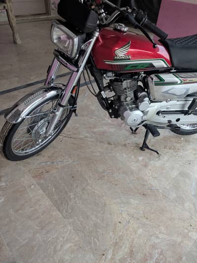 Honda 125 2023 self special edition condition like new