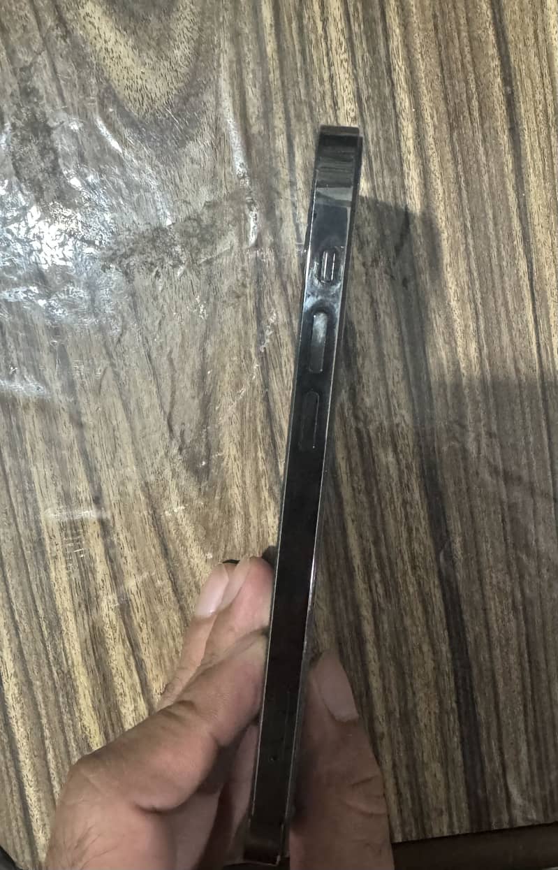 Apple iPhone 12 Pro 2