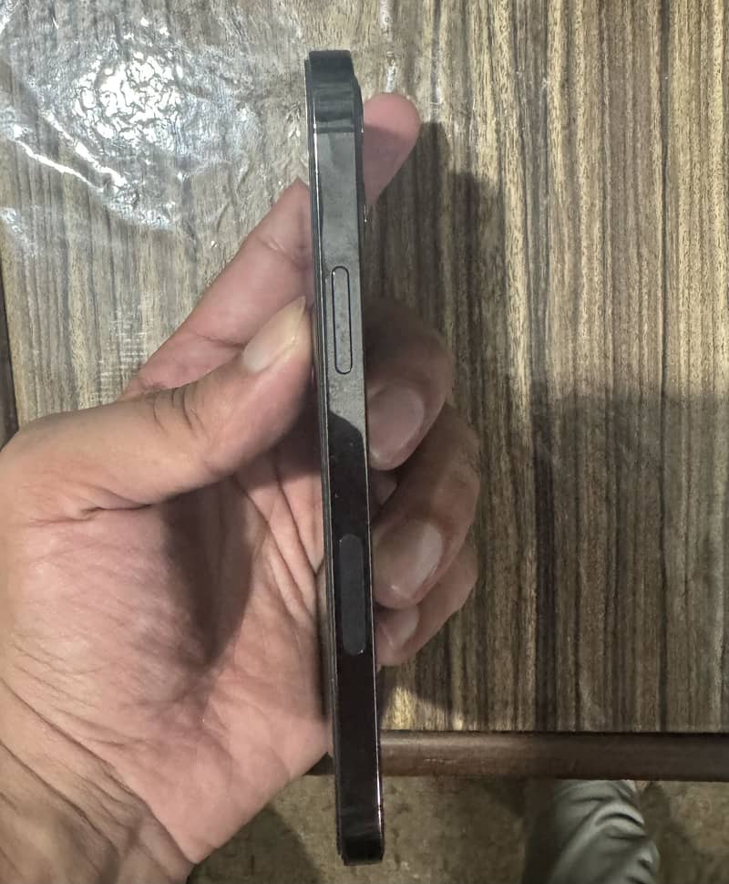 Apple iPhone 12 Pro 4