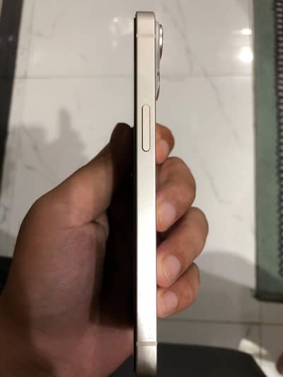 Apple iPhone 14