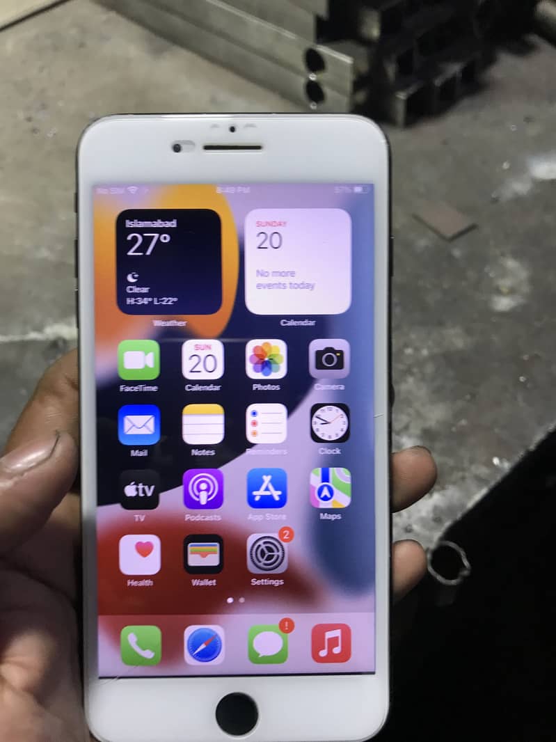 Apple iPhone 7 Plus 0