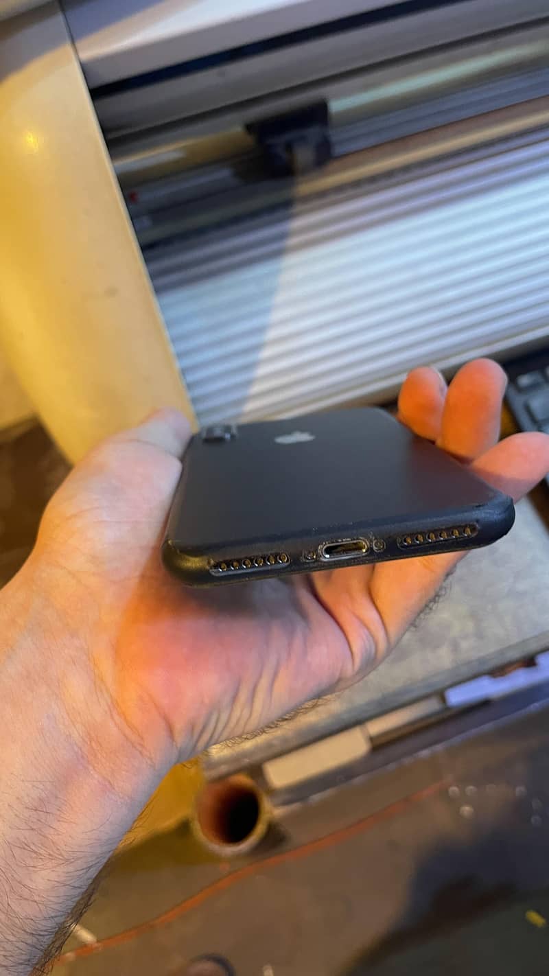 Apple iPhone X 0