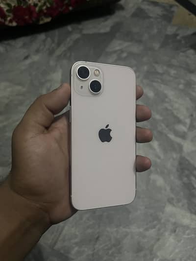 Apple iPhone 13
