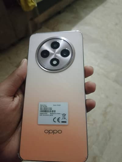 OPPO Reno12 F