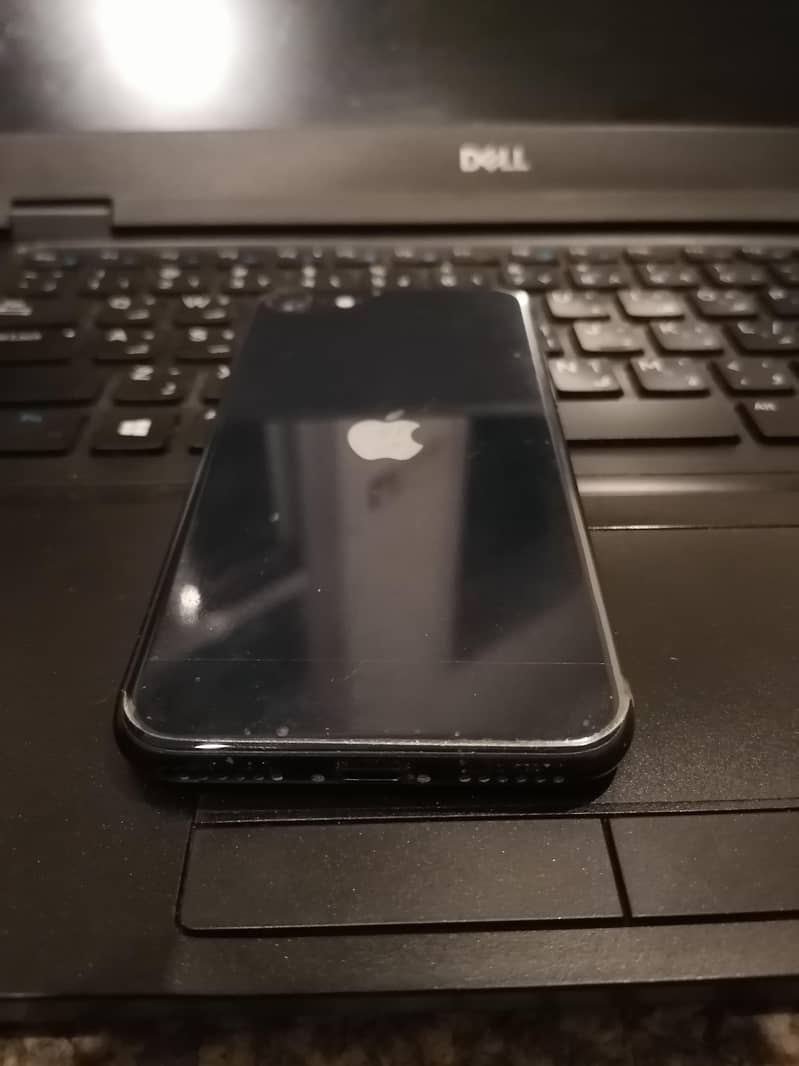 Apple iPhone SE 3