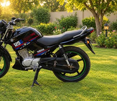 Yamaha YBR 125G 2023 First Owner Karachi Number Sealed Engine - YBR G