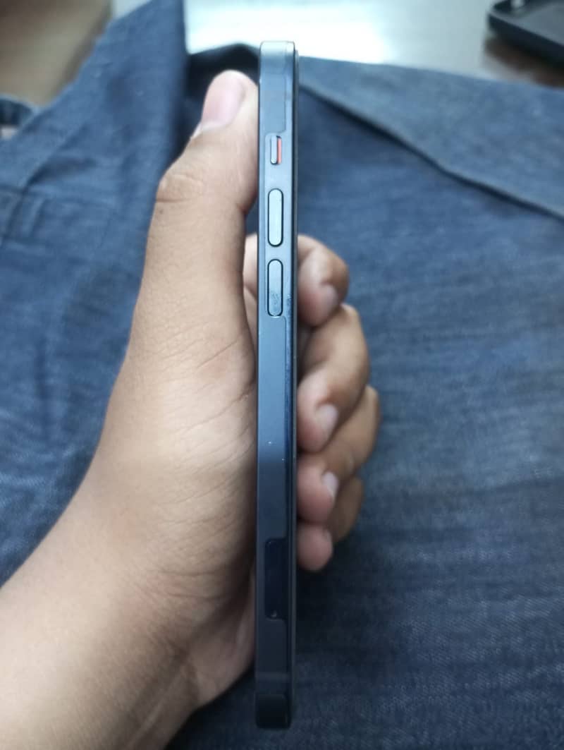 Apple iPhone 12 5