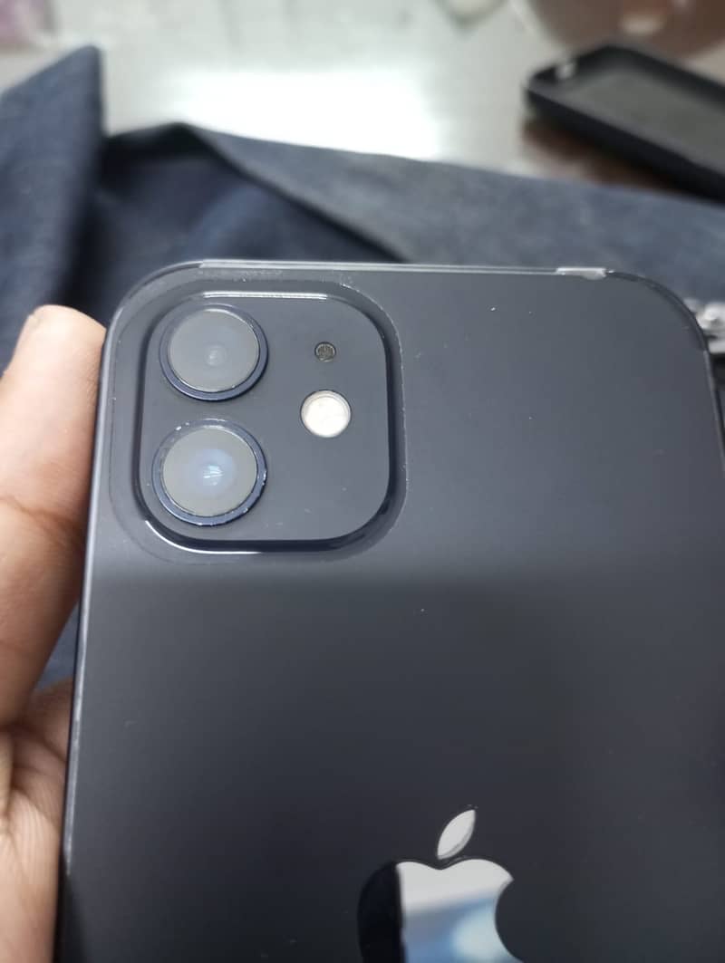 Apple iPhone 12 6