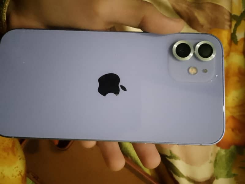 Apple iPhone 12 2