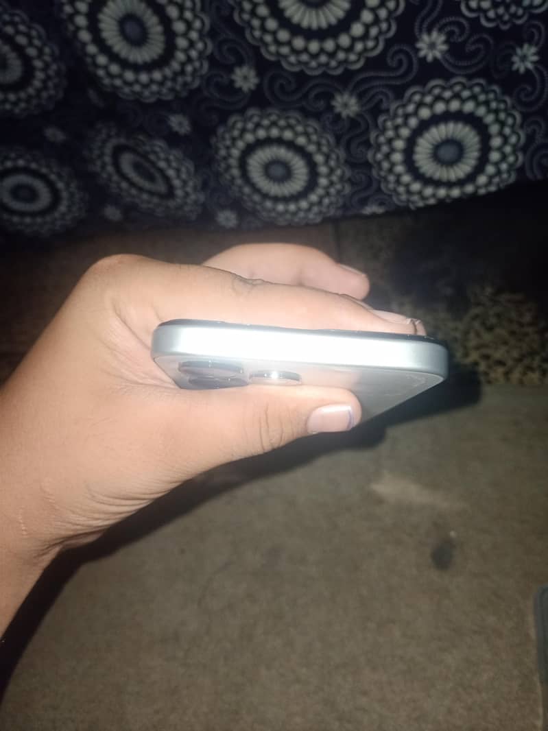 OPPO A6 1