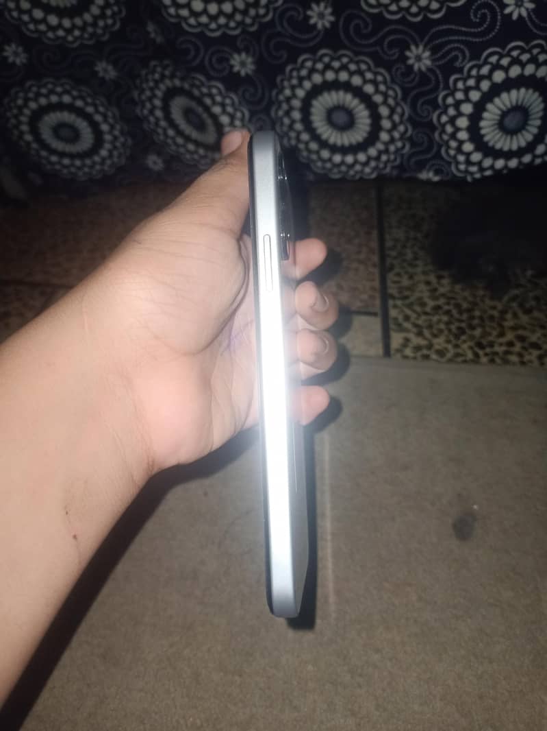 OPPO A6 4