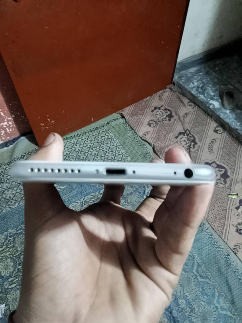 Apple iPhone 6 Plus 3
