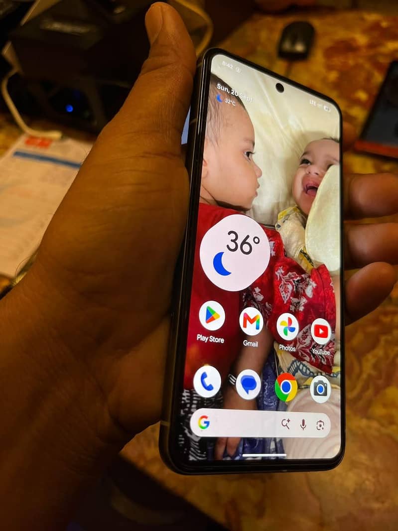 Google Pixel 8 1
