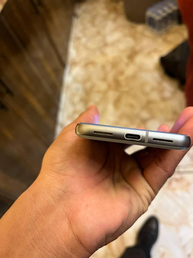 Google Pixel 8 3