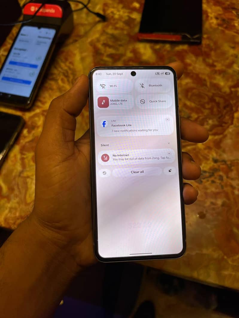 Google Pixel 8 6