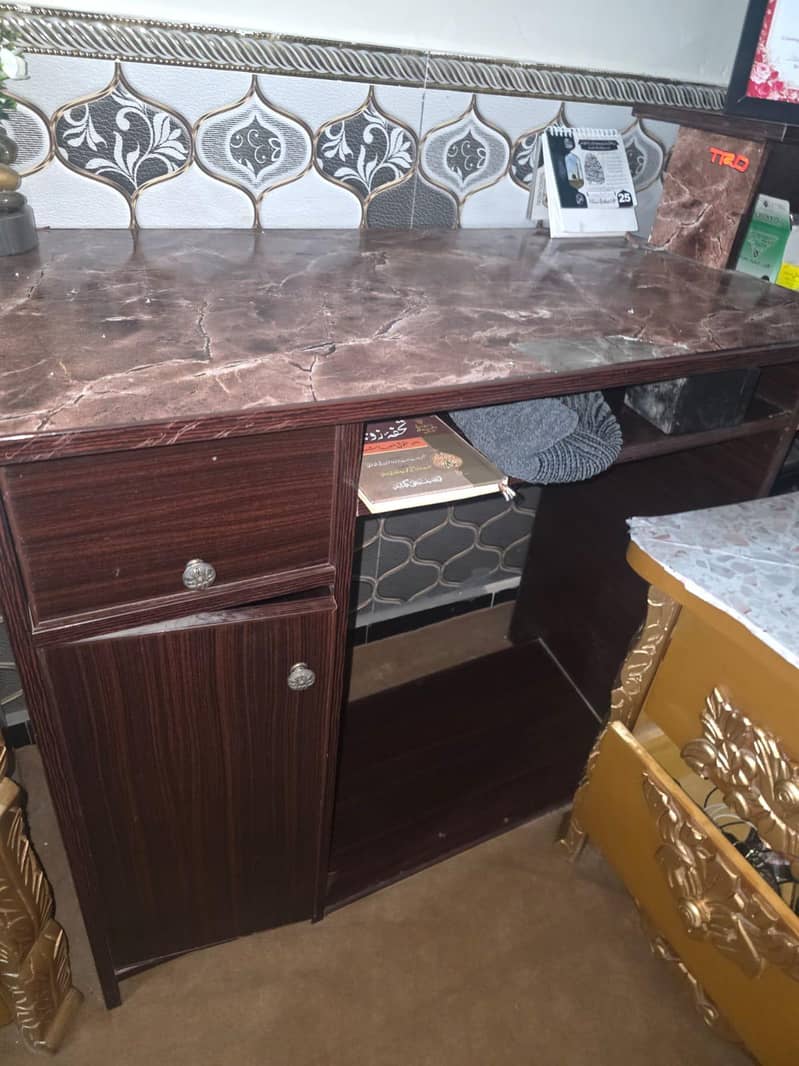 computer table 0