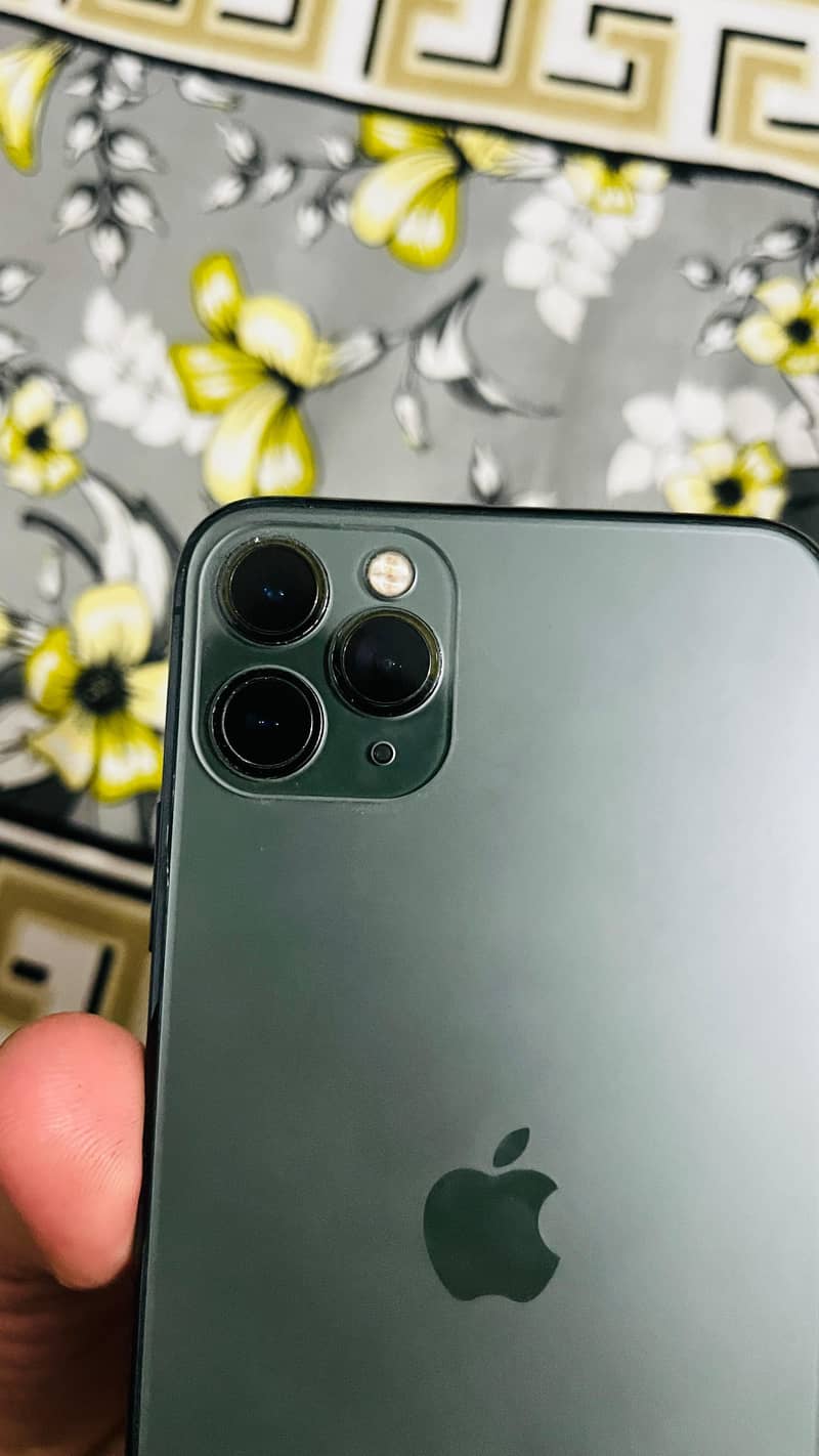 Apple iPhone 11 Pro Max 6