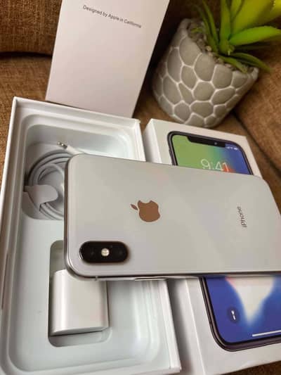 iPhone x 256 GB only WhatsApp number 0327/42/72/440