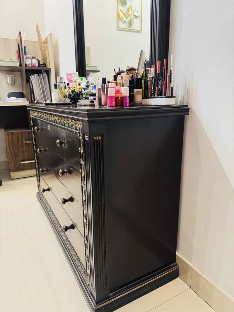King Size Bed with Dressing Table 3
