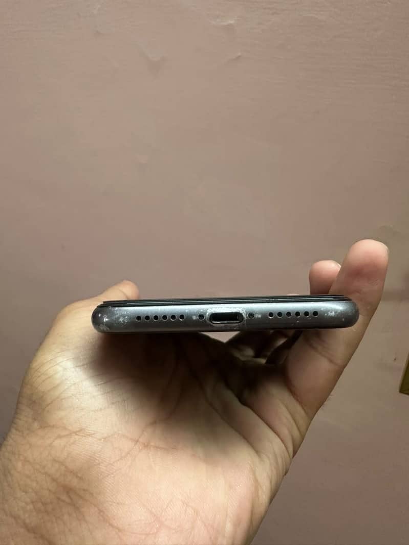 Apple iPhone 11 2