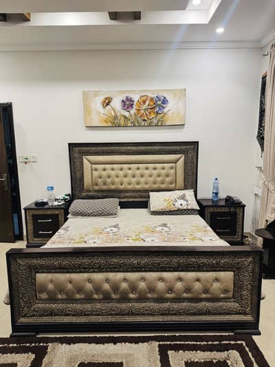 King Size Bed with Dressing Table