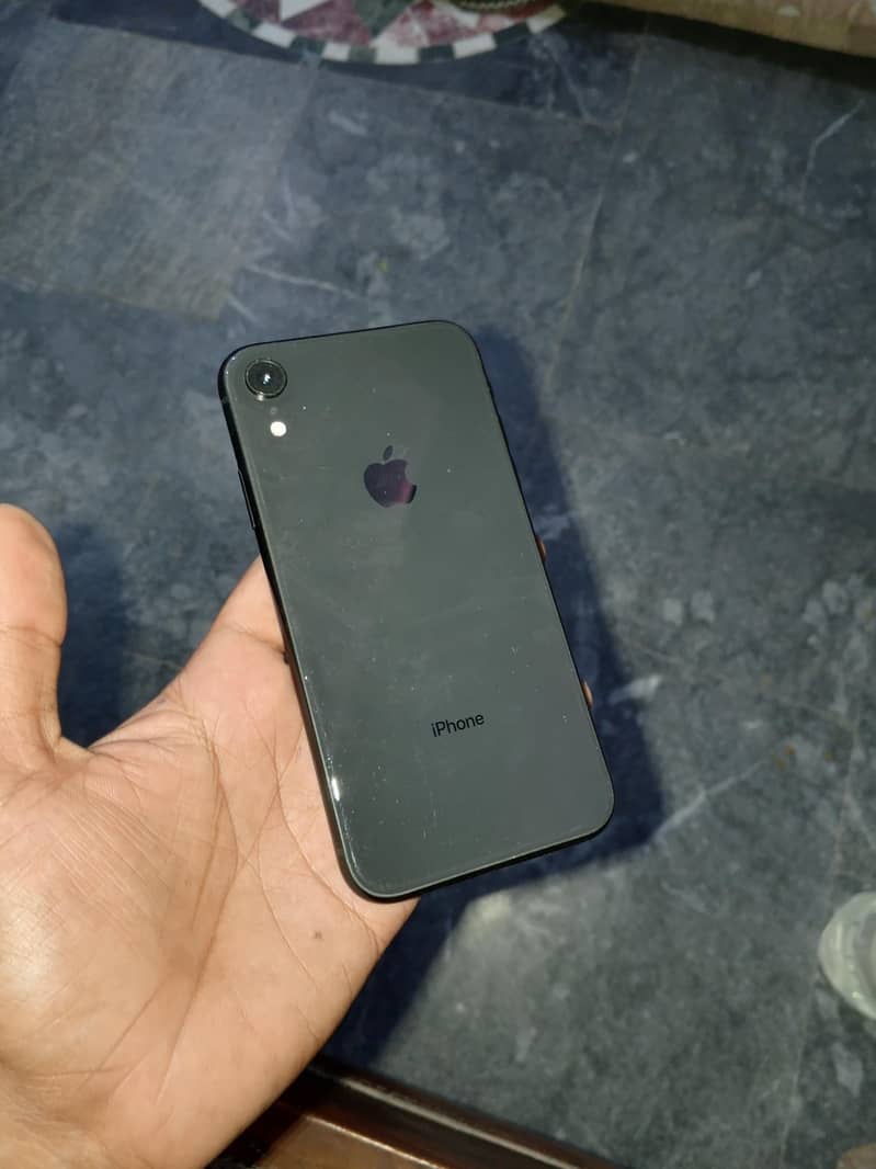 Apple iPhone XR 0