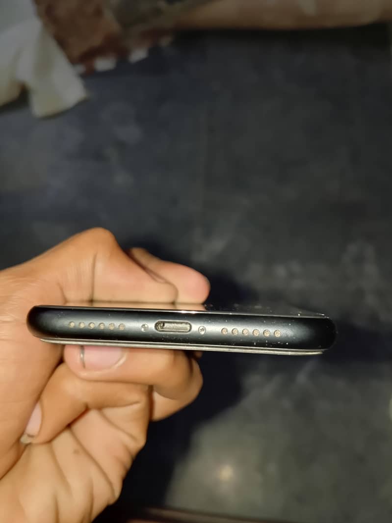 Apple iPhone XR 3