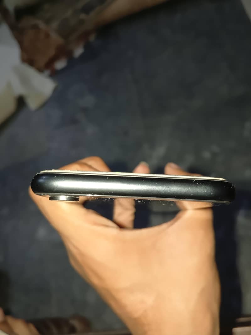 Apple iPhone XR 4