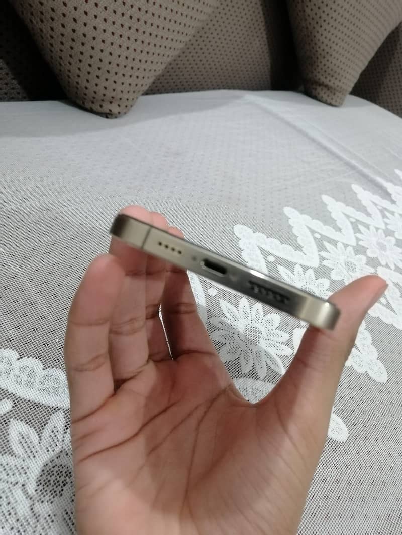 Apple iPhone 13 Pro Max 2