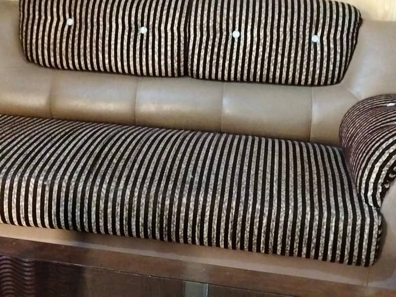 L Shaped sofa 4