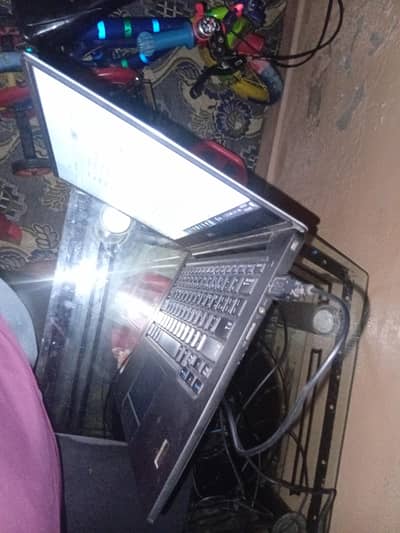 Dell Latitude 7370 - Core m7 / 8GB RAM / 128GB SSD